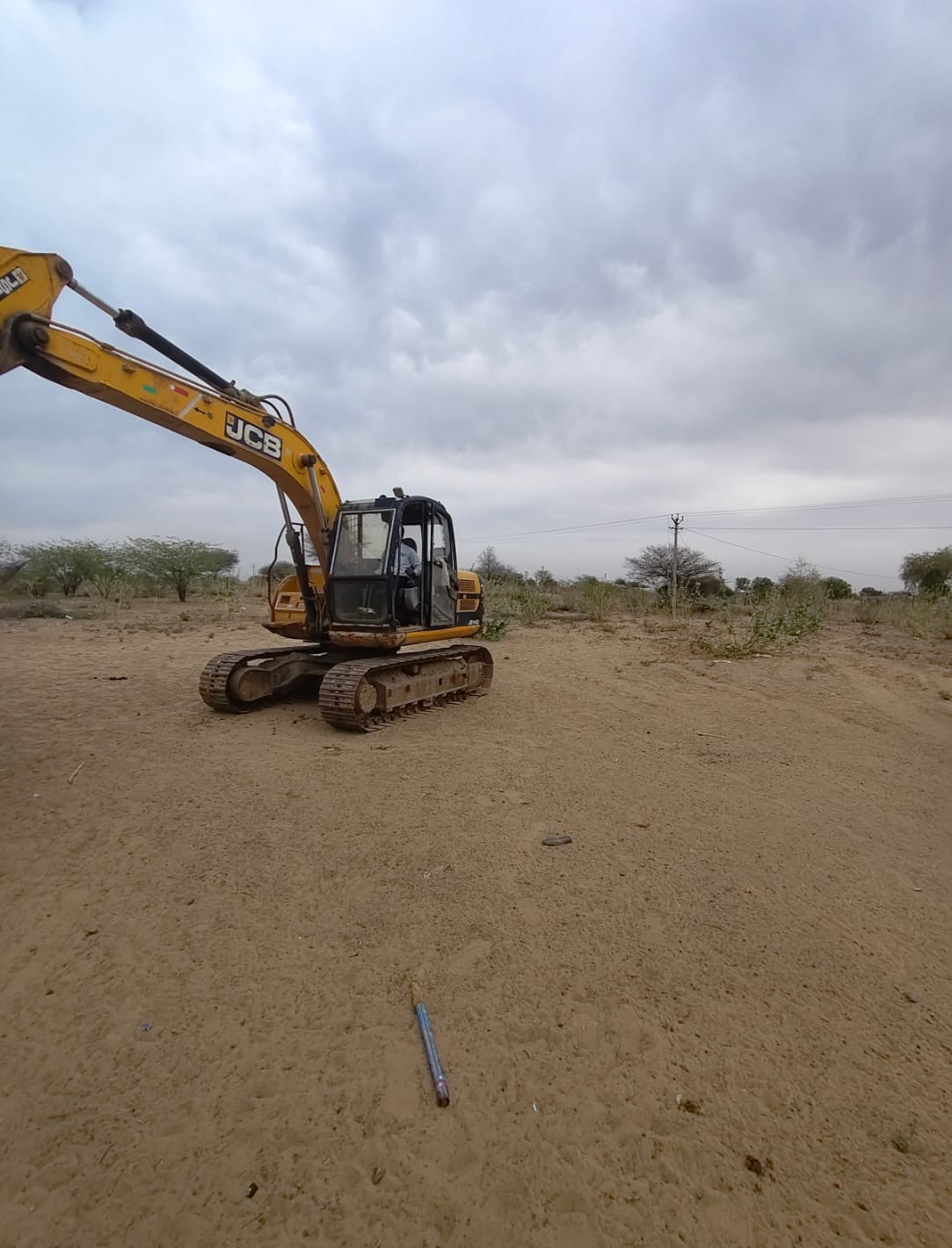 JCB EXCAVATOR JS140 2014