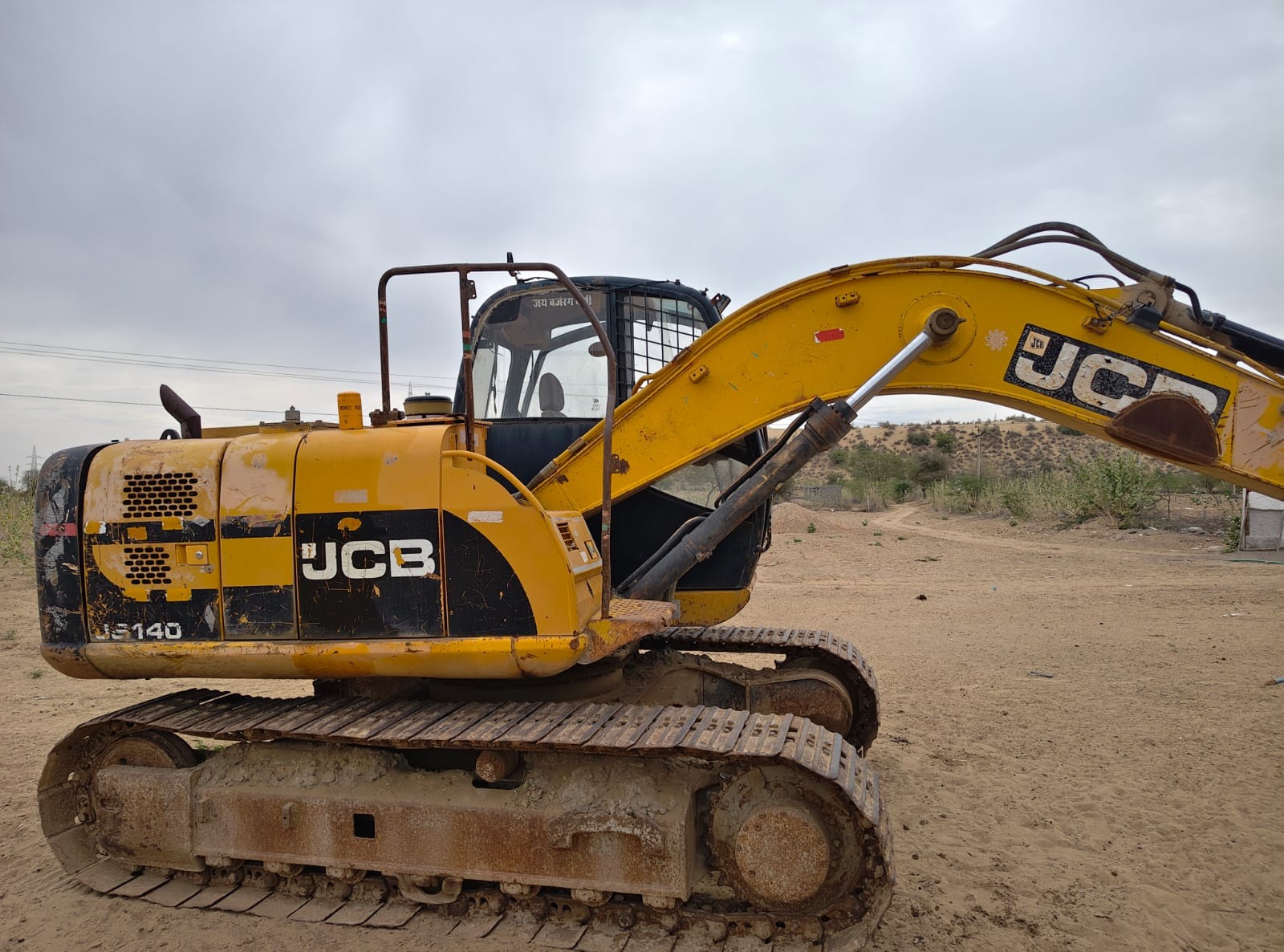 JCB EXCAVATOR JS140 2014