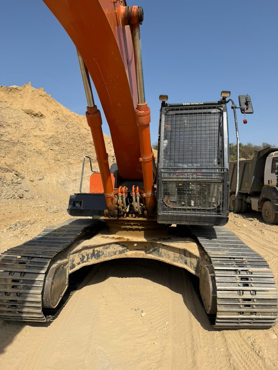 TATA HITACHI EXCAVATOR EX 210 2023