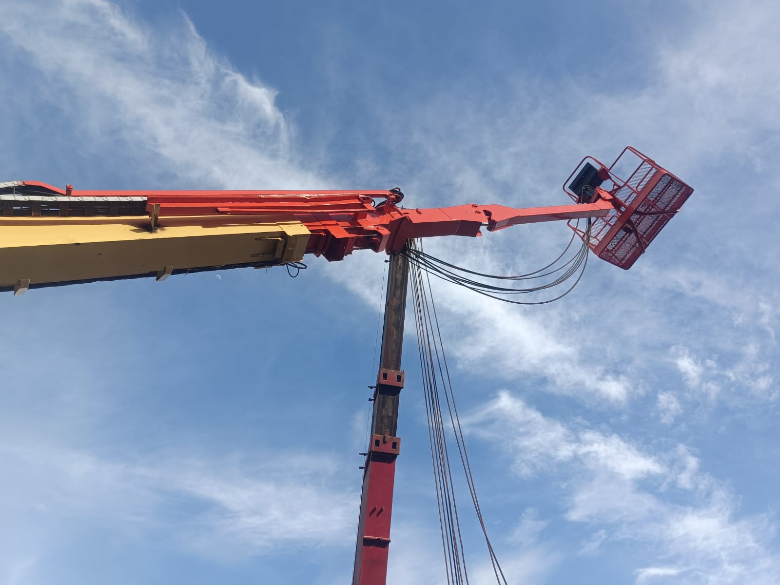 JLG BOOM LIFT 120HX 2002
