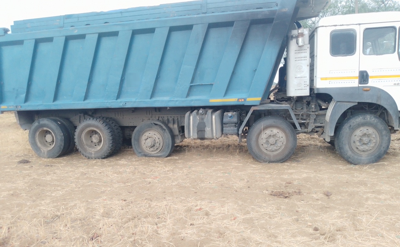 TATA SIGNA DUMP TRACK 4830 2023