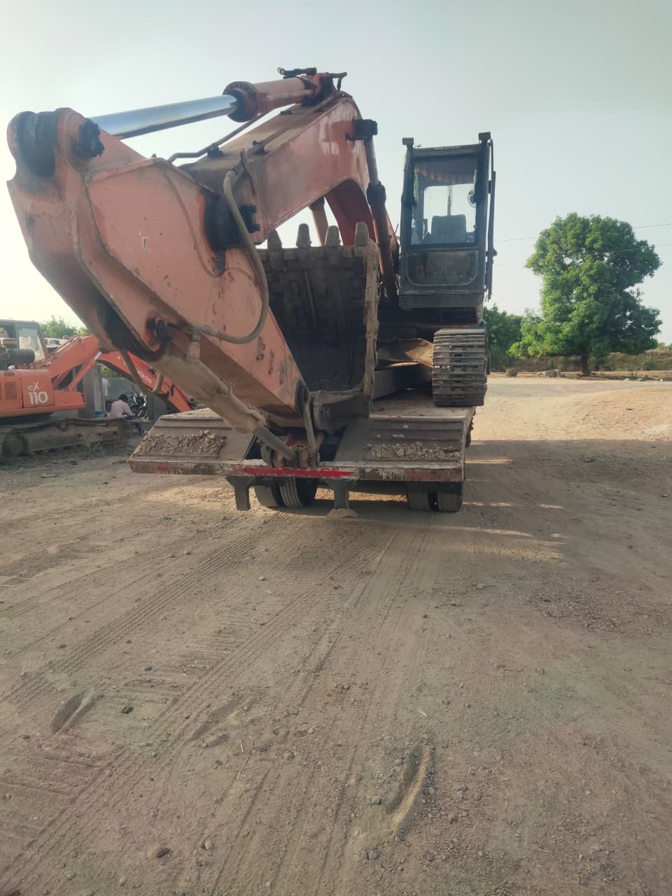 TATA HITACHI EXCAVATOR EX200 2016