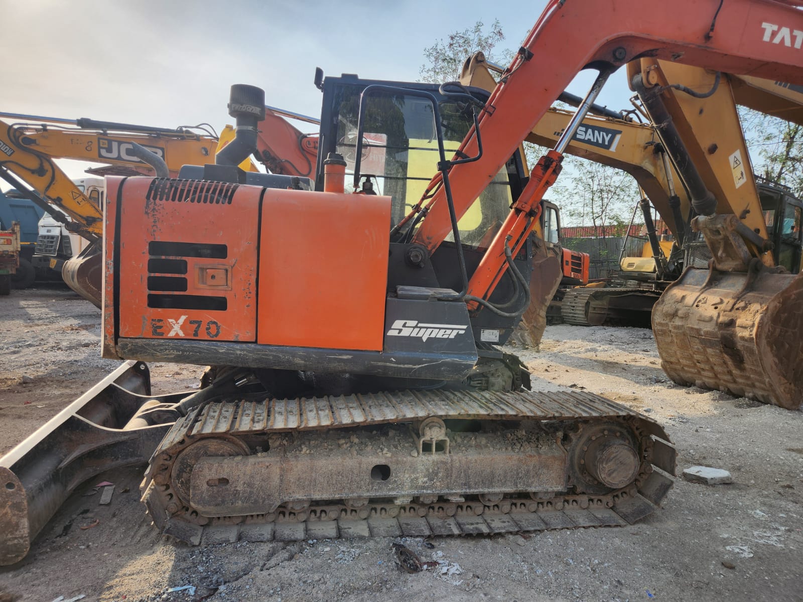 TATA HITACHI EXCAVATAR EX70 2018