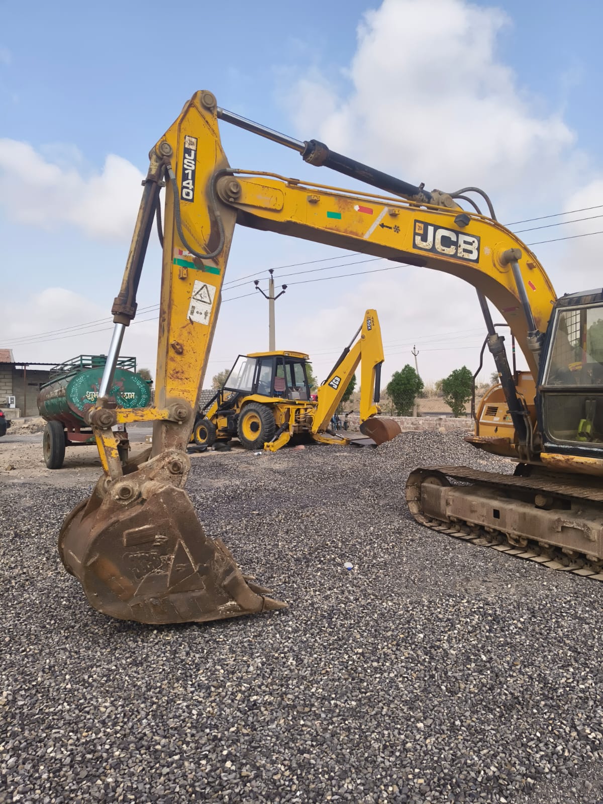 JCB EXCAVATOR JS140 2014
