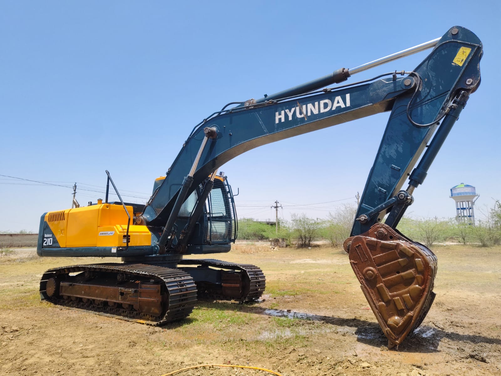 HYUNDAI EXCAVATOR R210 2021