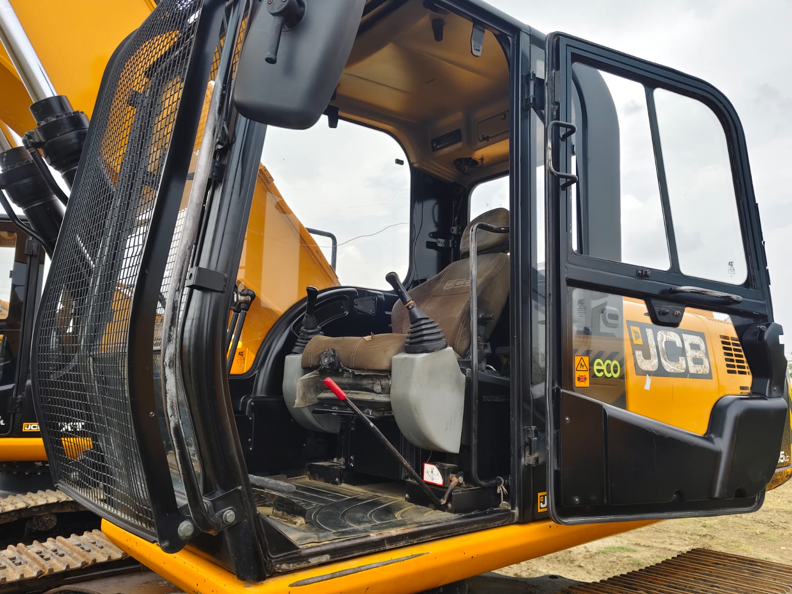 JCB EXCAVATOR JS205 2020