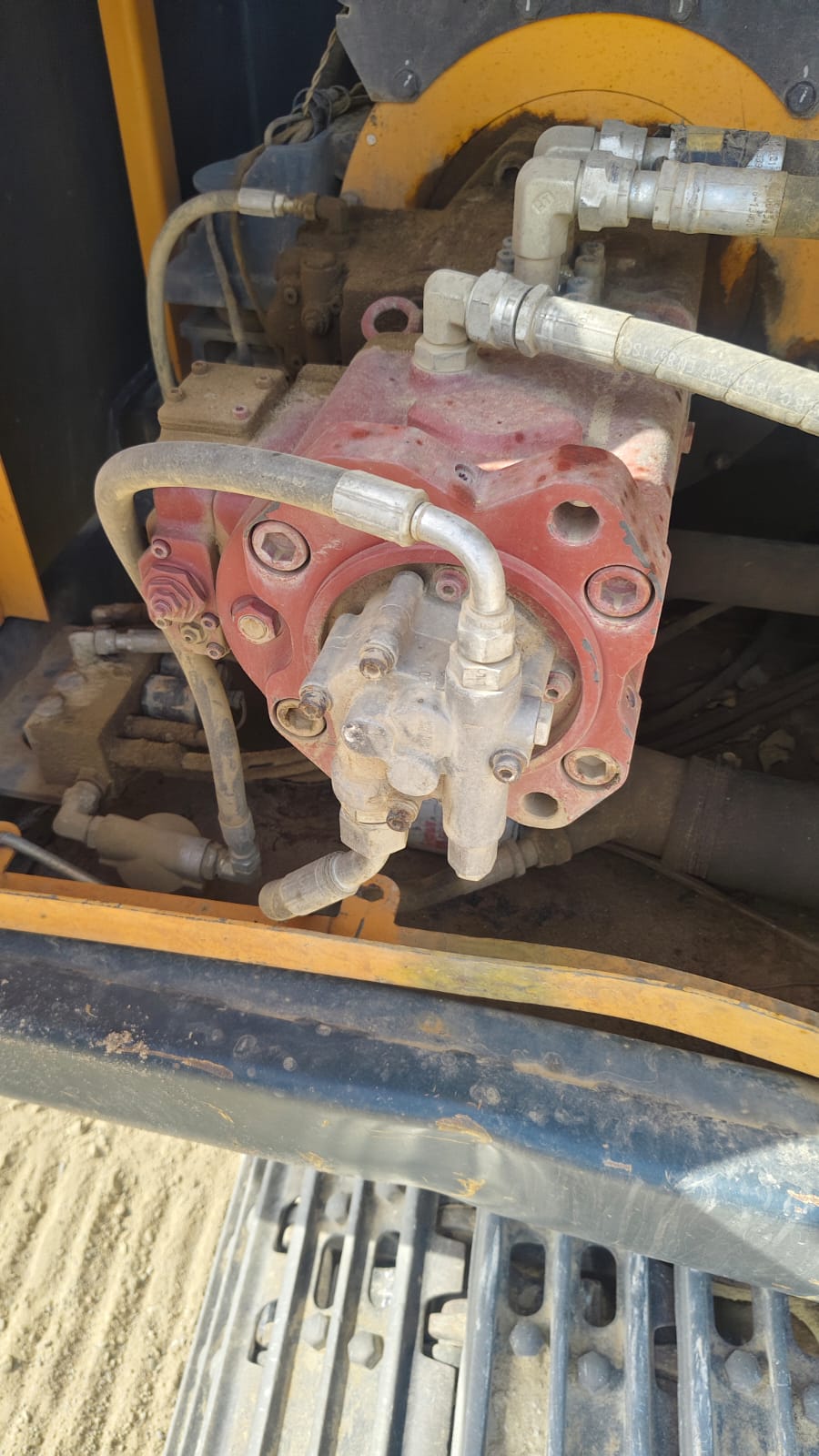 HYUNDAI EXCAVATOR R210 2021