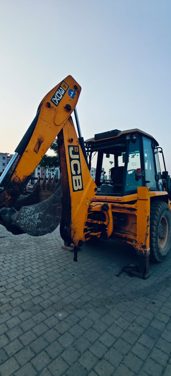 JCB BACKHOE 3DX 2023