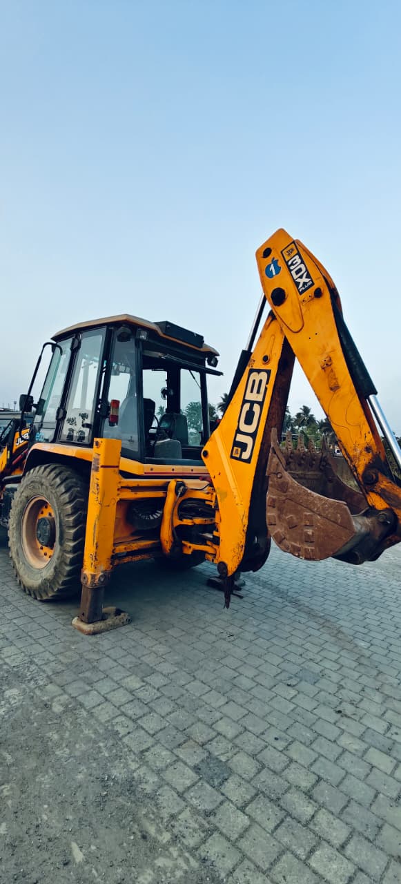 JCB BACKHOE 3DX 2023