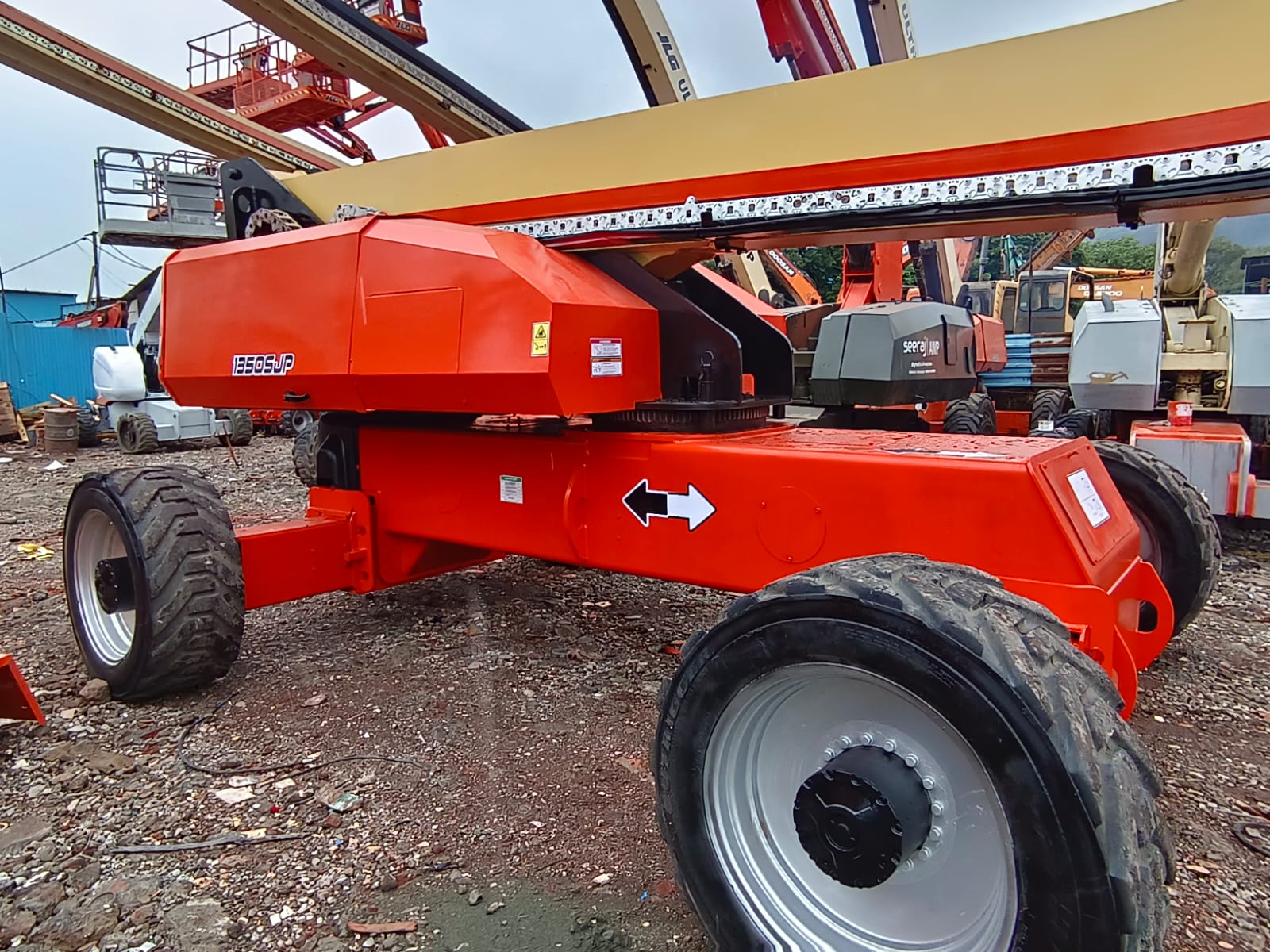 JLG BOOM LIFT 1350SJP 2008