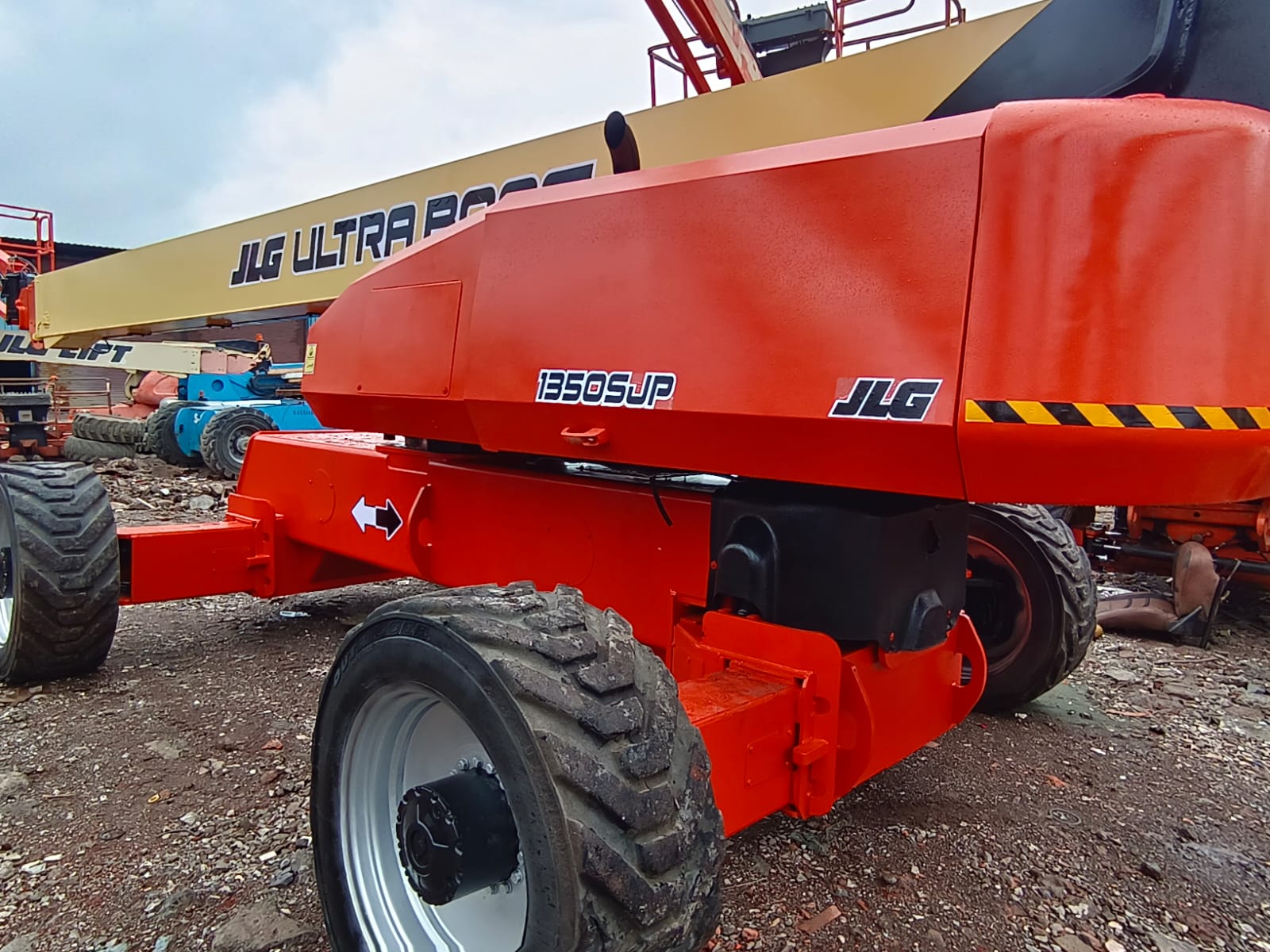 JLG BOOM LIFT 1350SJP 2008