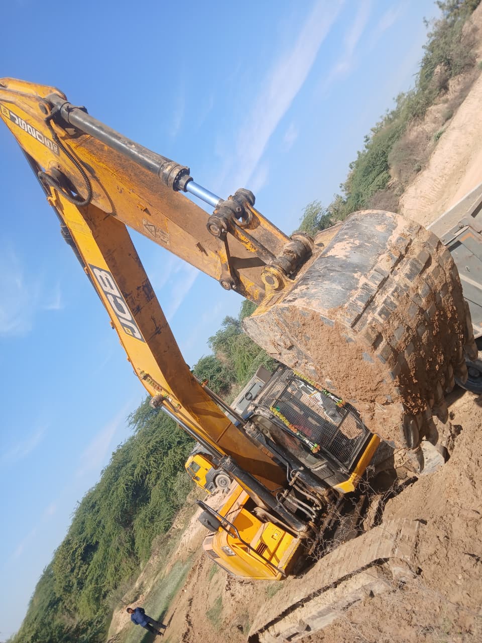 JCB EXCAVATOR JS205 2017