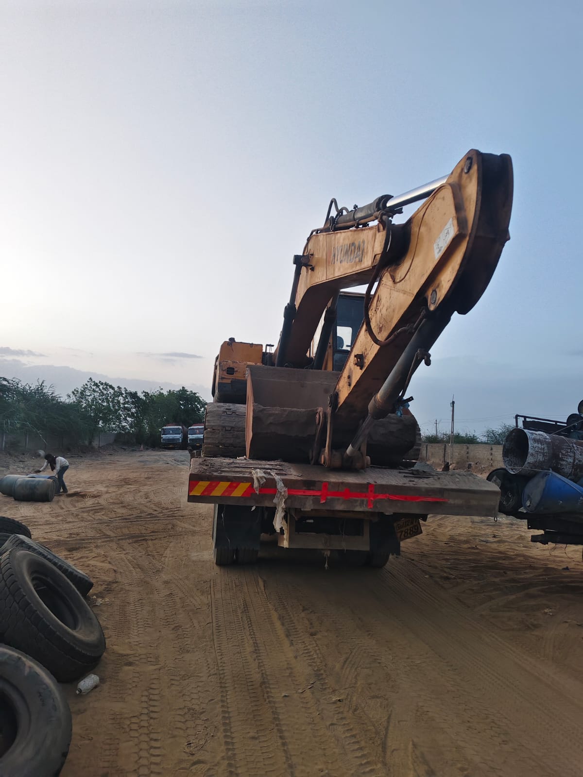 HYUNDAI EXCAVATOR R215 SMART 2018