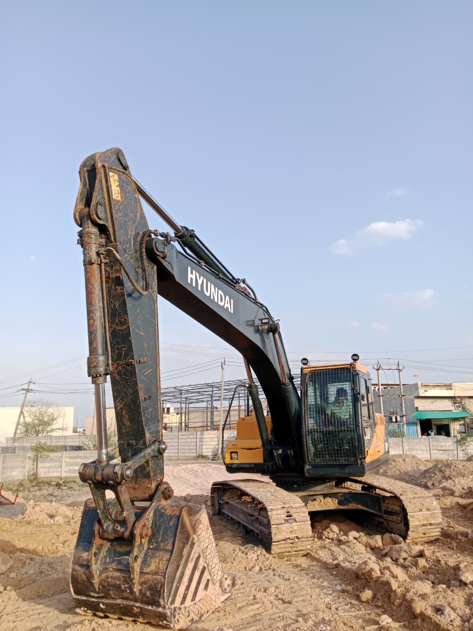 HYUNDAI EXCAVATOR R210 2022