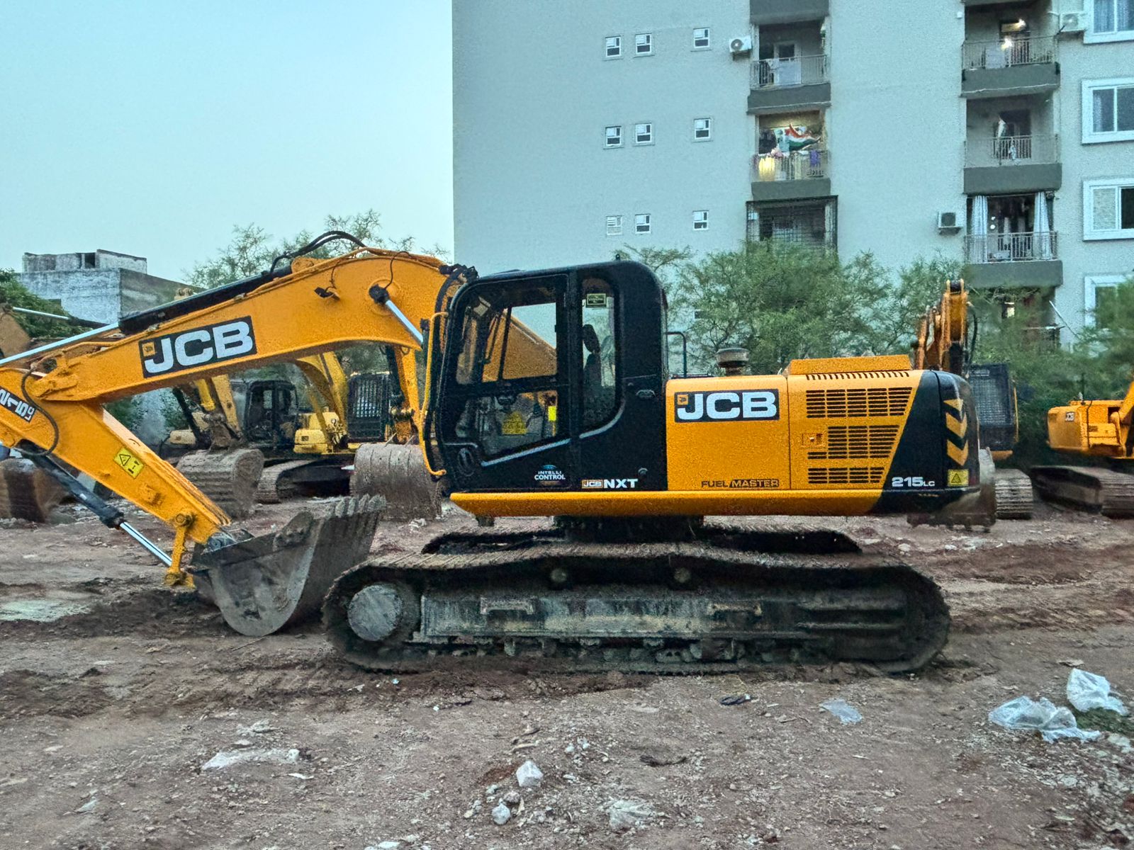JCB EXCAVATOR JS215 2022