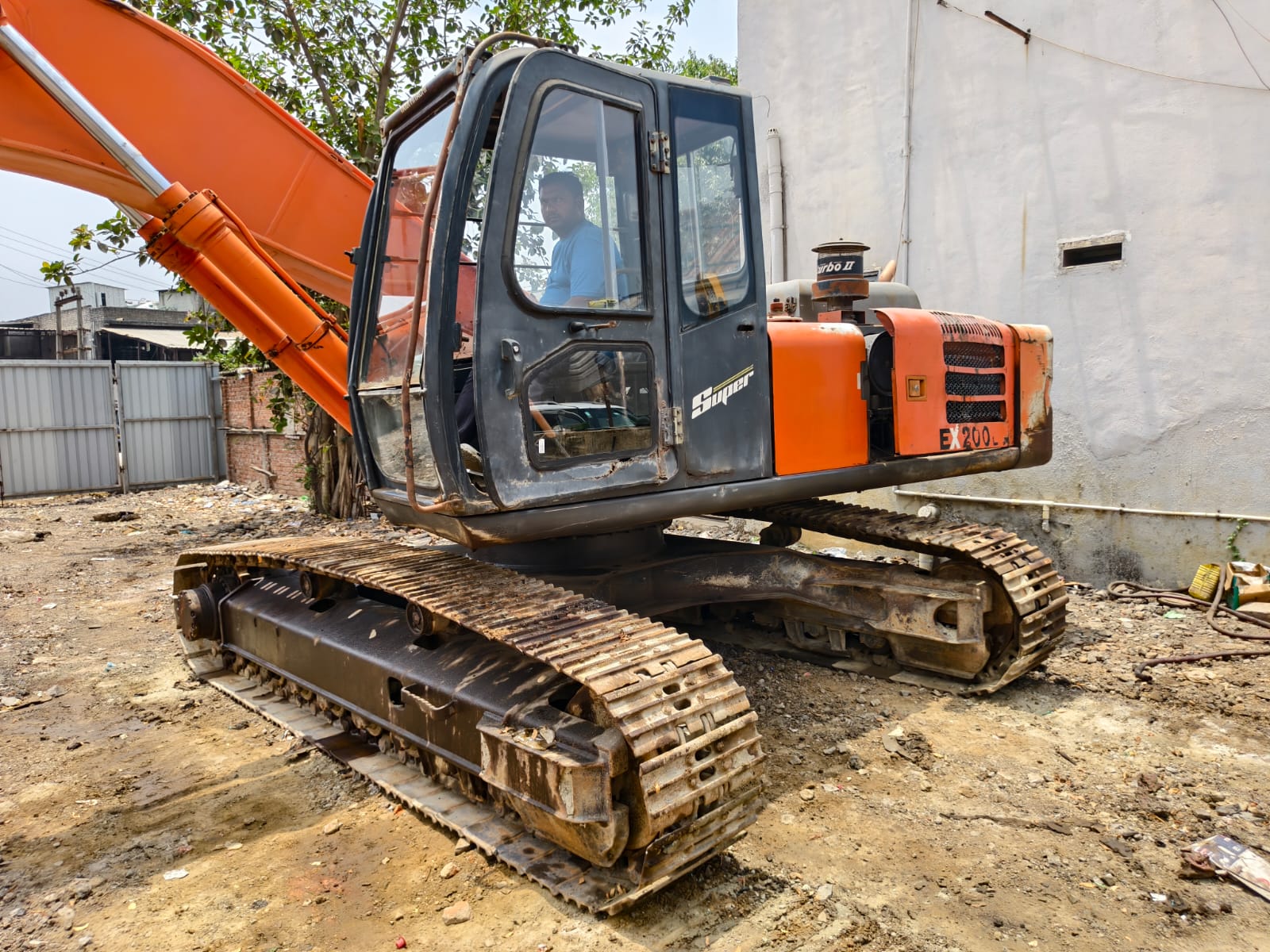 TATA HITACHI EXCAVATOR EX200 2016