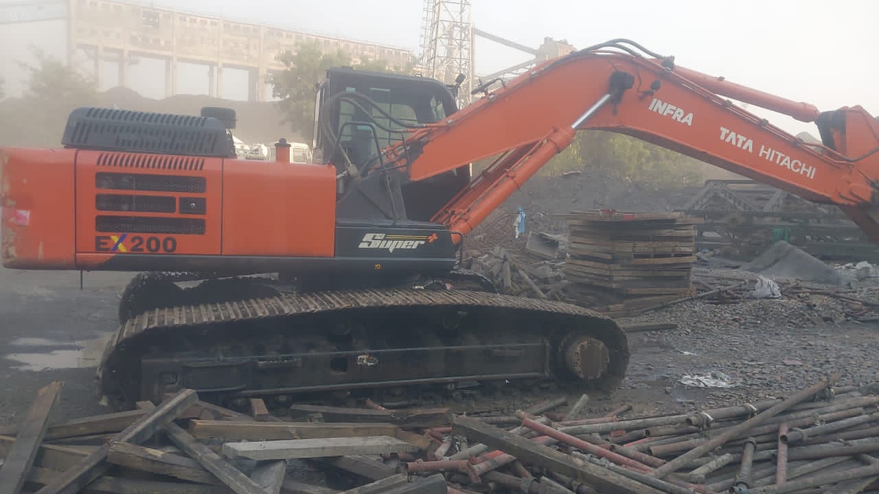 TATA HITACHI EXCAVATOR EX200 2024