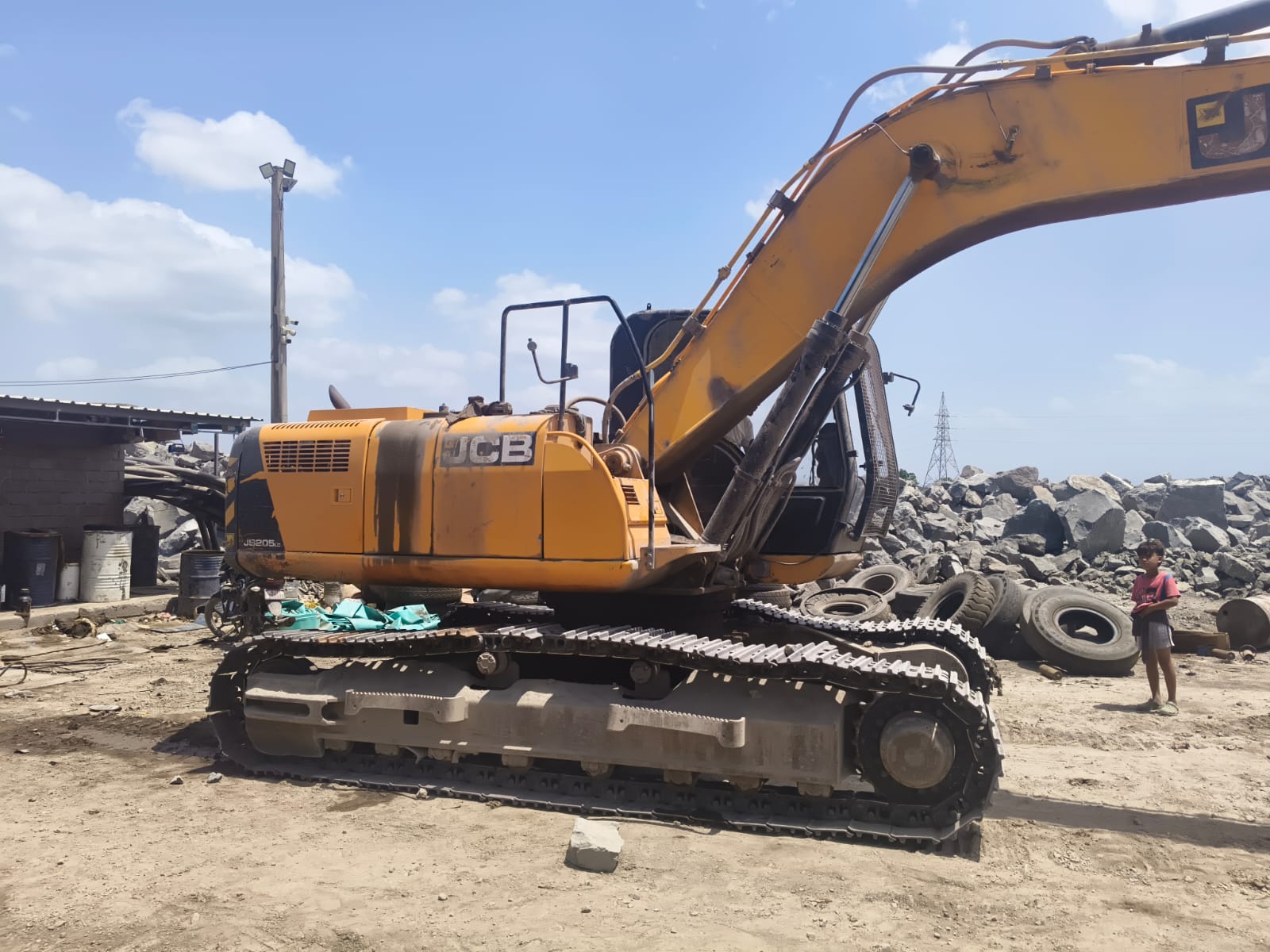 JCB EXCAVATOR JS205 2019