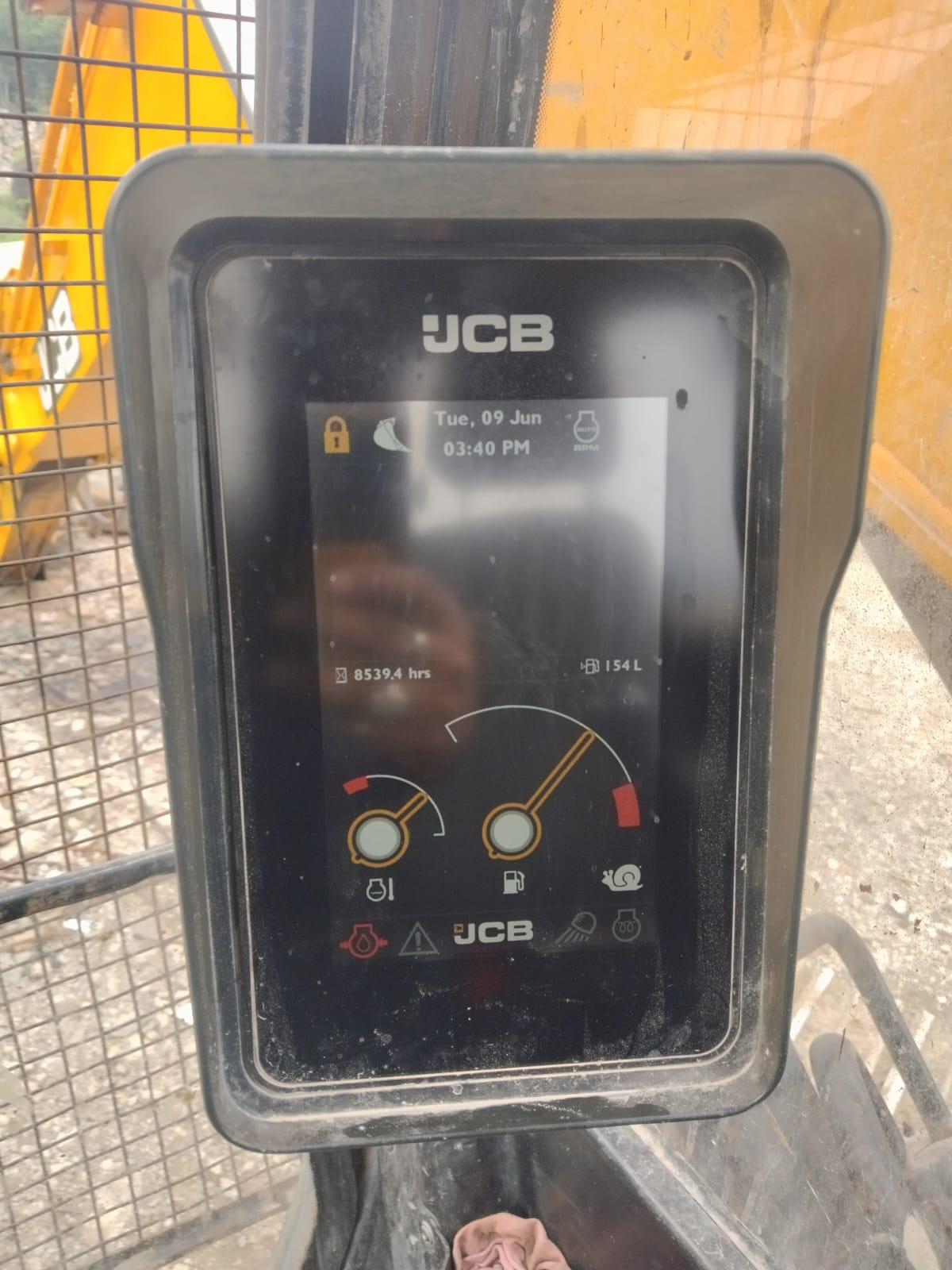 JCB EXCAVATOR JS140 2023